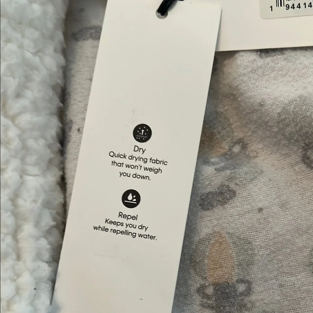 Calvin Klein White Quilted Vest - Picture 9 of 10